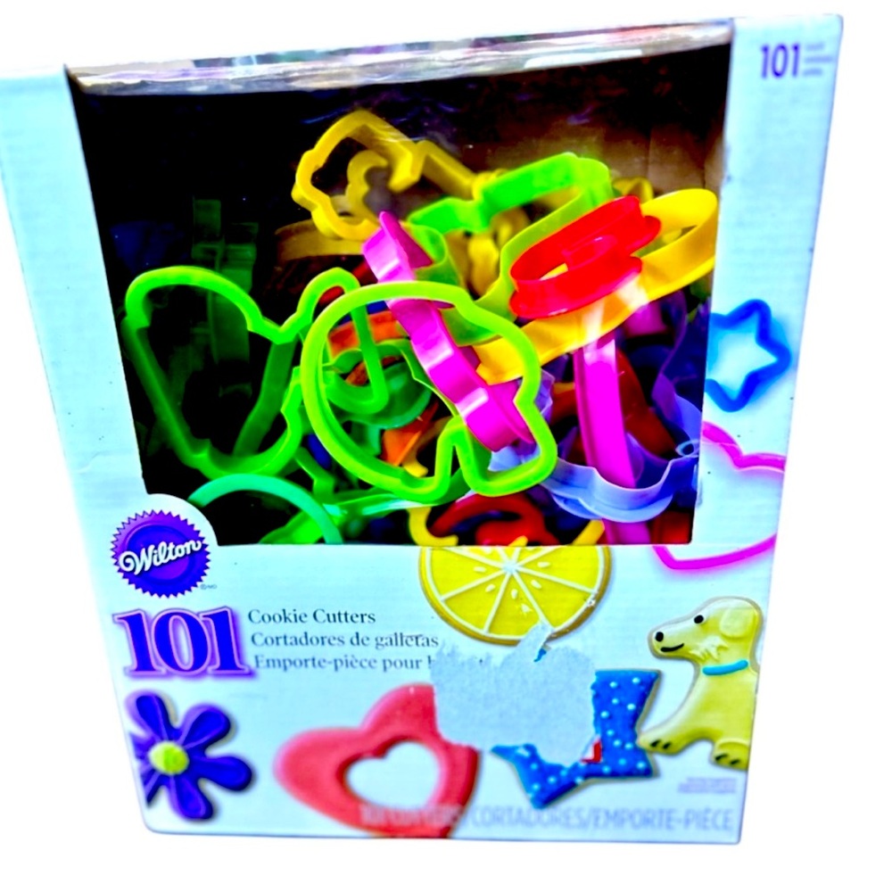 Wilton Box of 101 Cookie Cutters Kids Crafts Baking Grandma-core Cottagecore